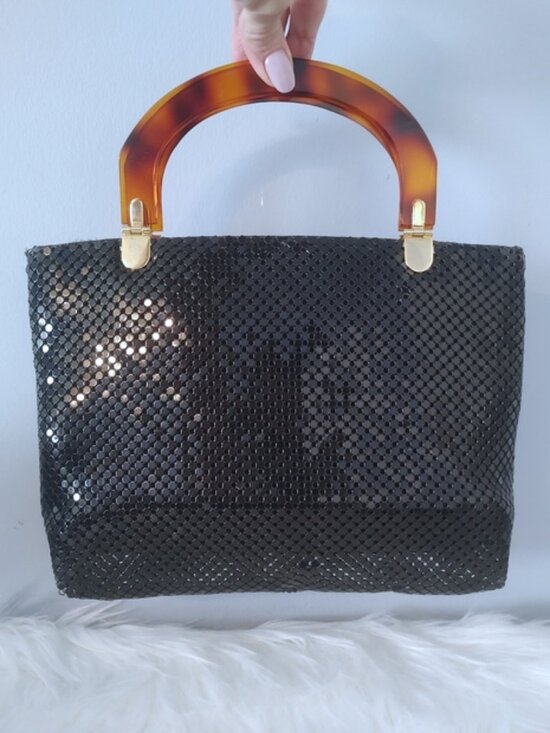 Vintage Handbags - Vintage 1960s metal mesh handbag w/lucite handles